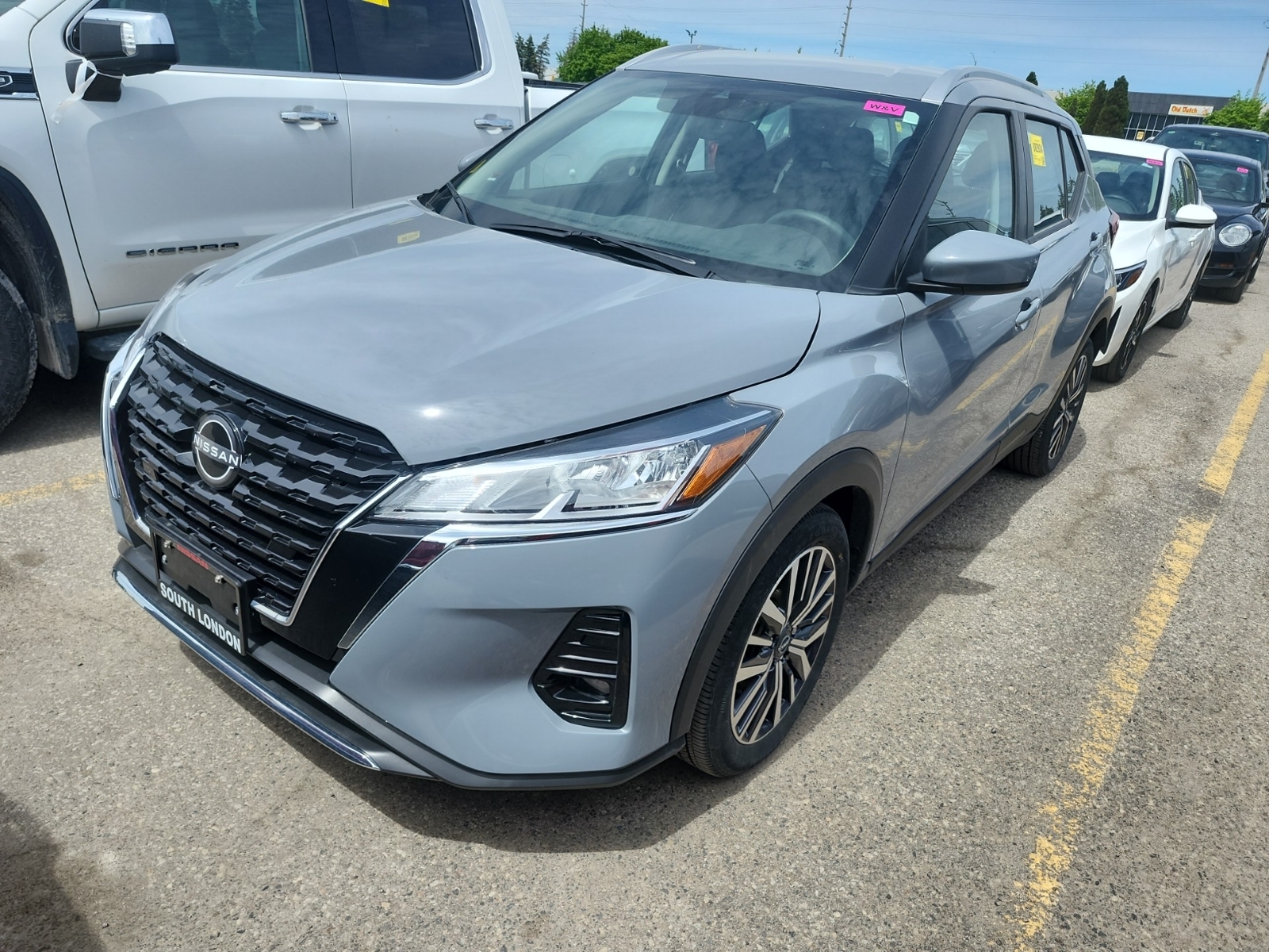 NISSAN KICKS