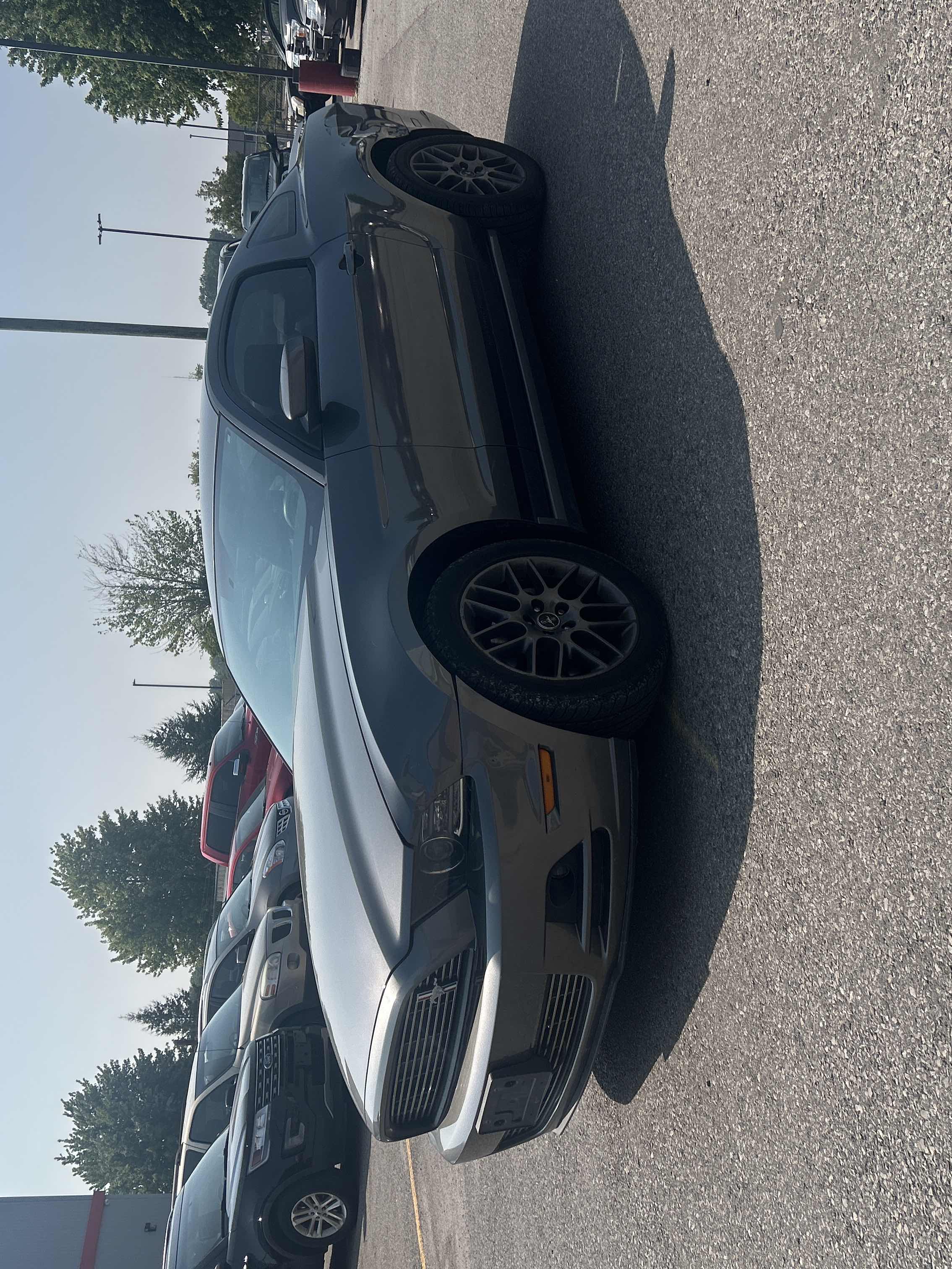 FORD MUSTANG