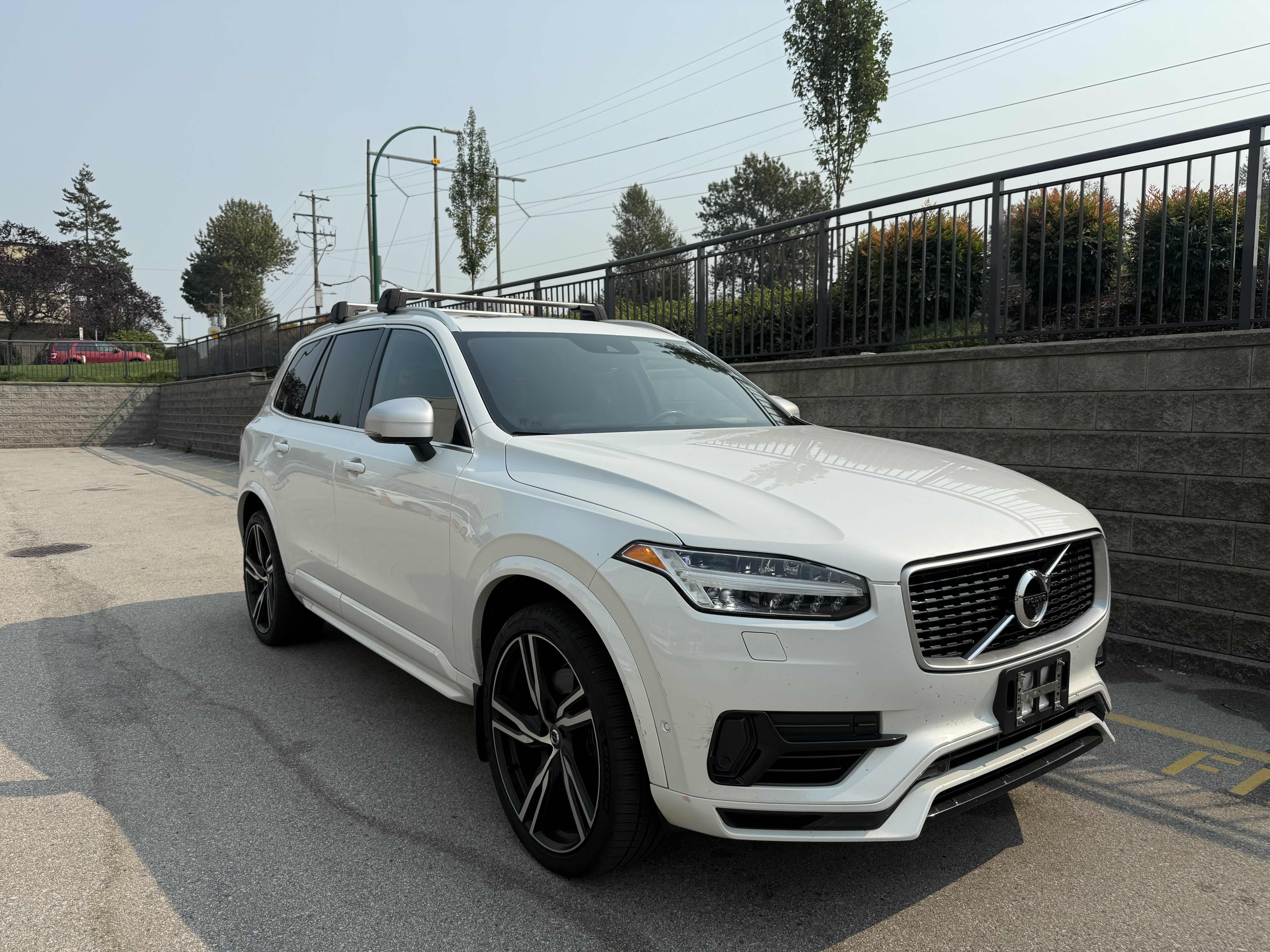 2017 Volvo XC90 HYBRID