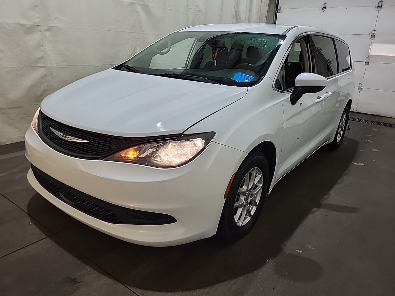 Автомобил