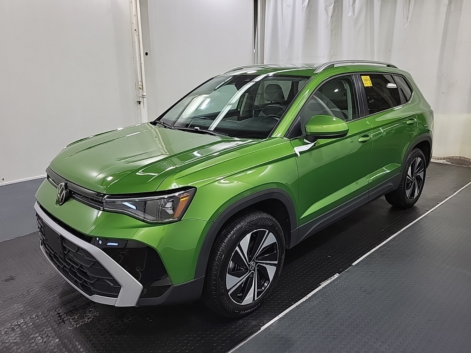 VOLKSWAGEN TAOS
