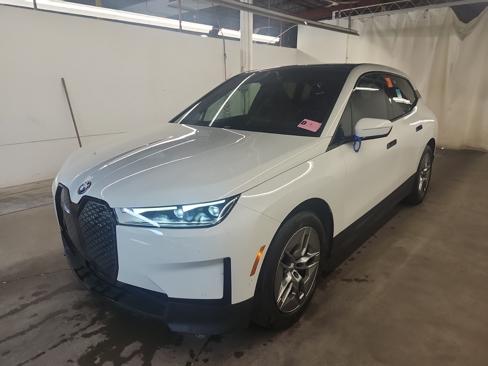 2023 BMW iX