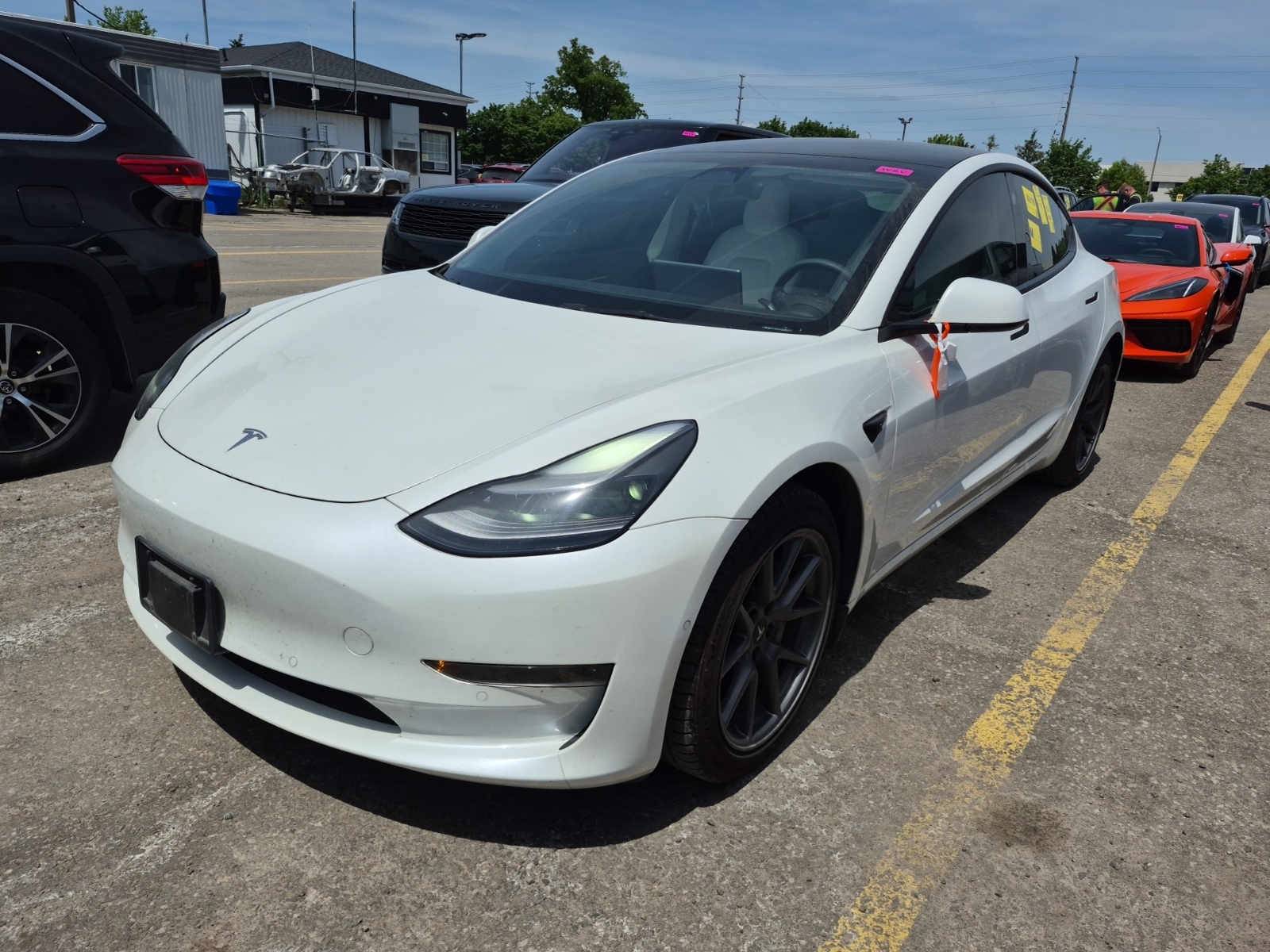 TESLA MODEL 3