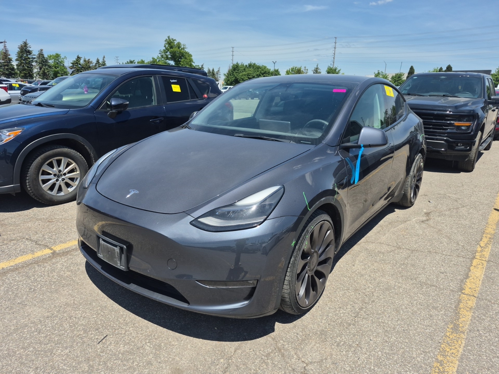 TESLA MODEL Y