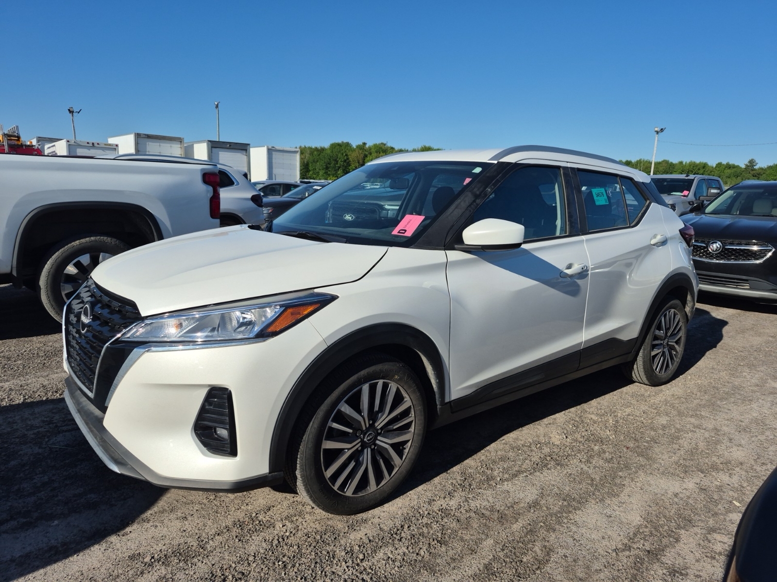 NISSAN KICKS