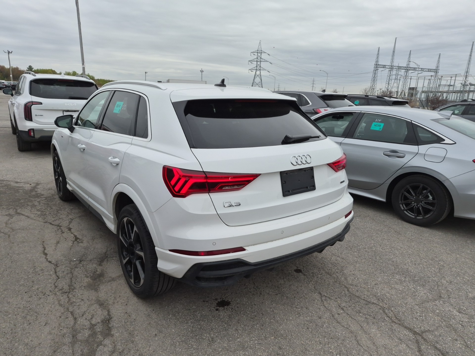 AUDI Q3