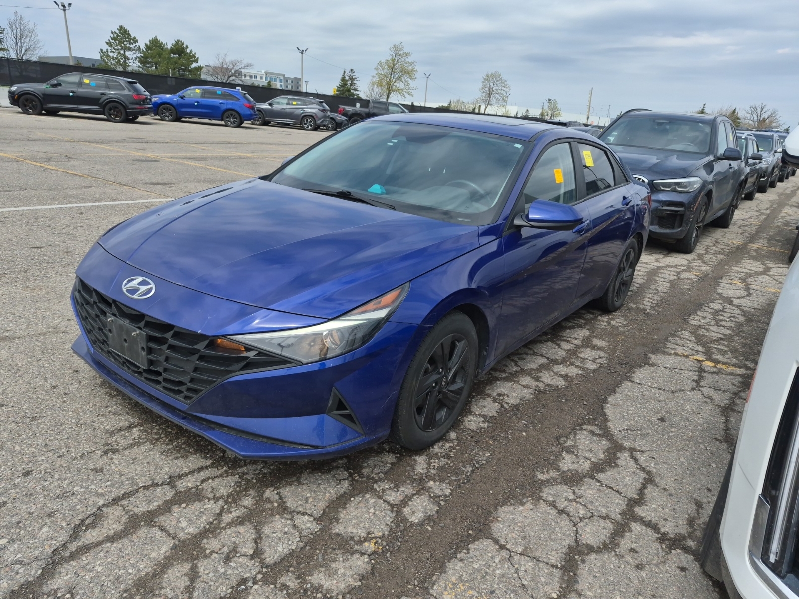 HYUNDAI ELANTRA