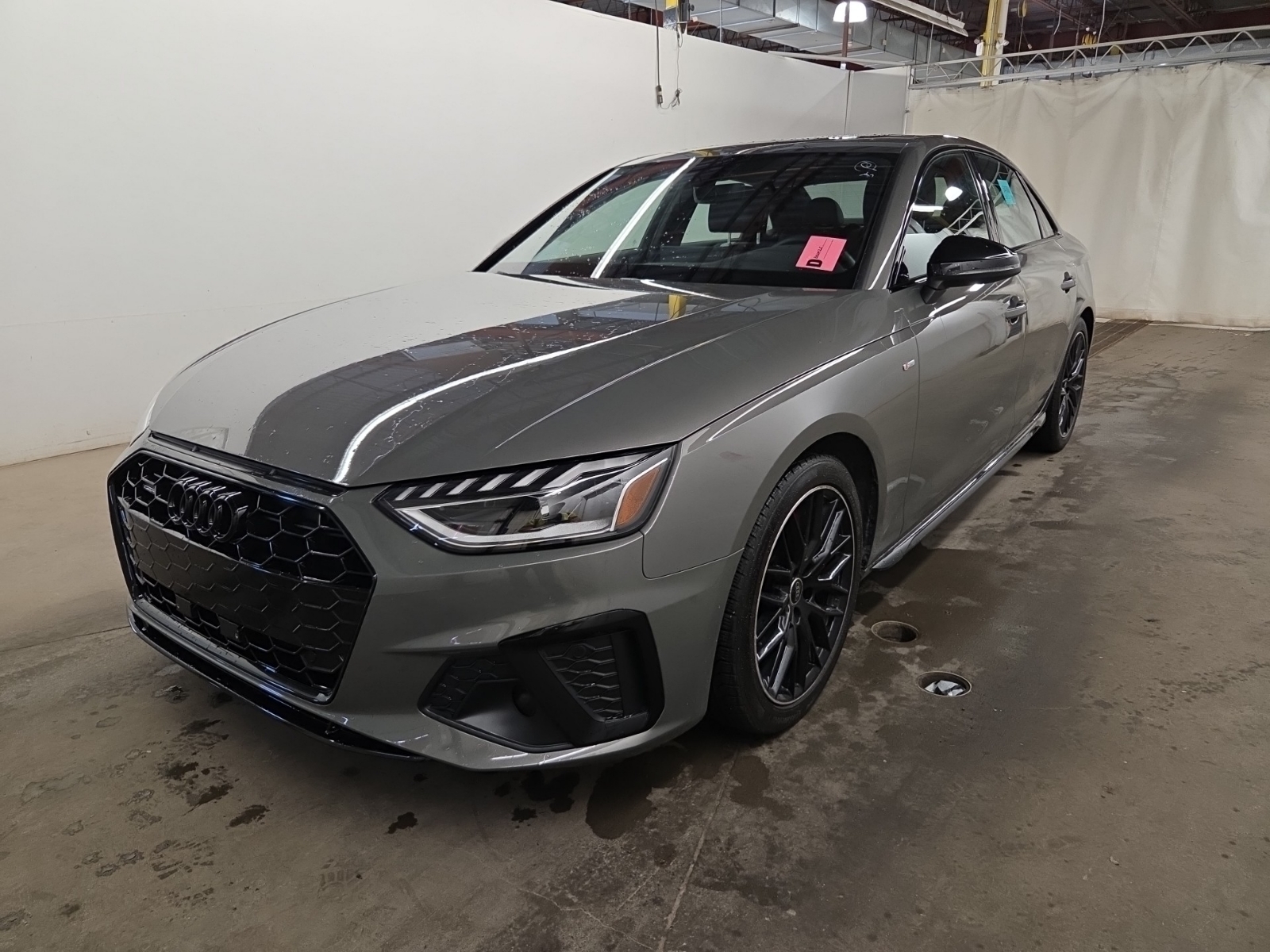 AUDI A4 SEDAN