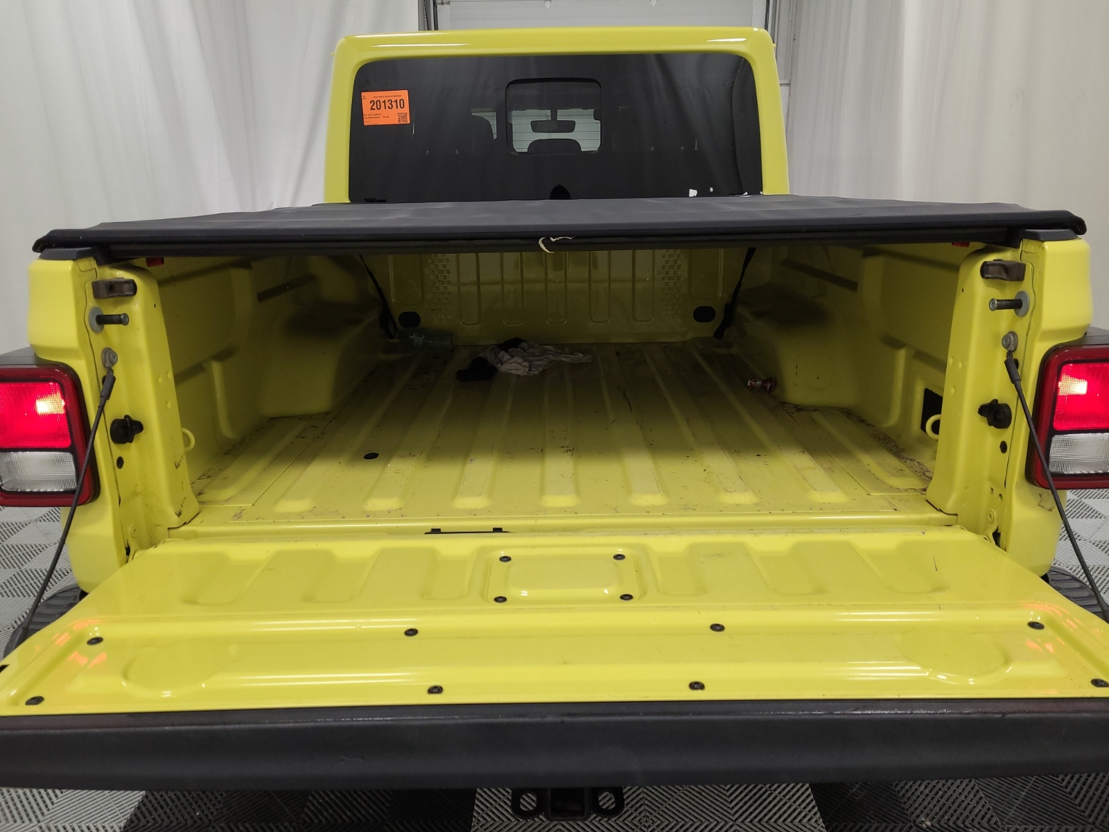 Снимка на автомобил 16