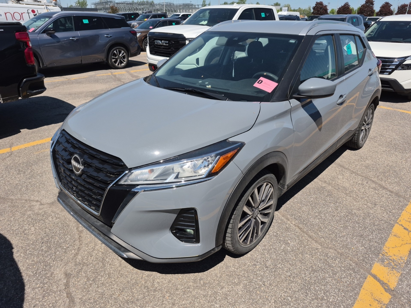 NISSAN KICKS