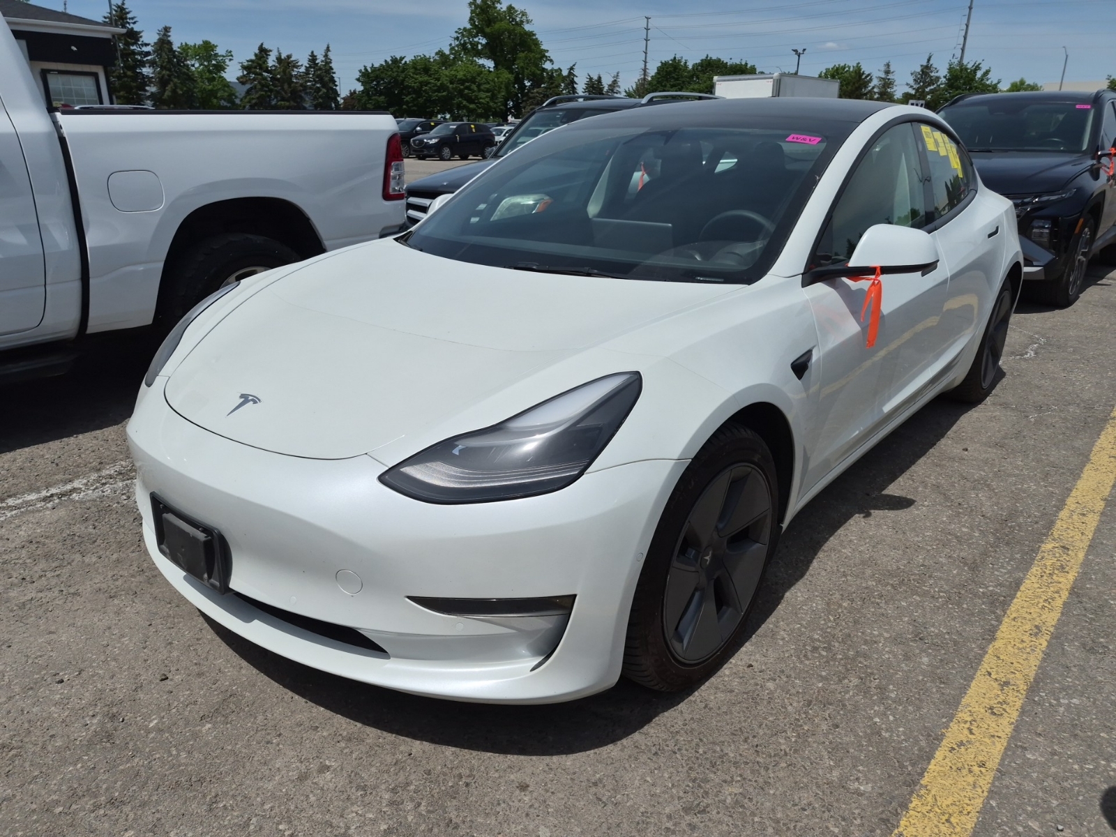TESLA MODEL 3
