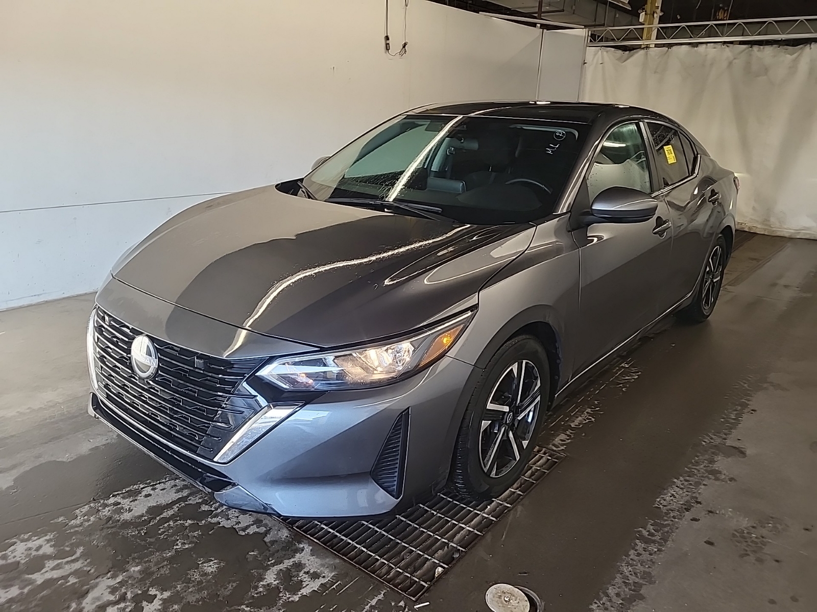 Автомобил