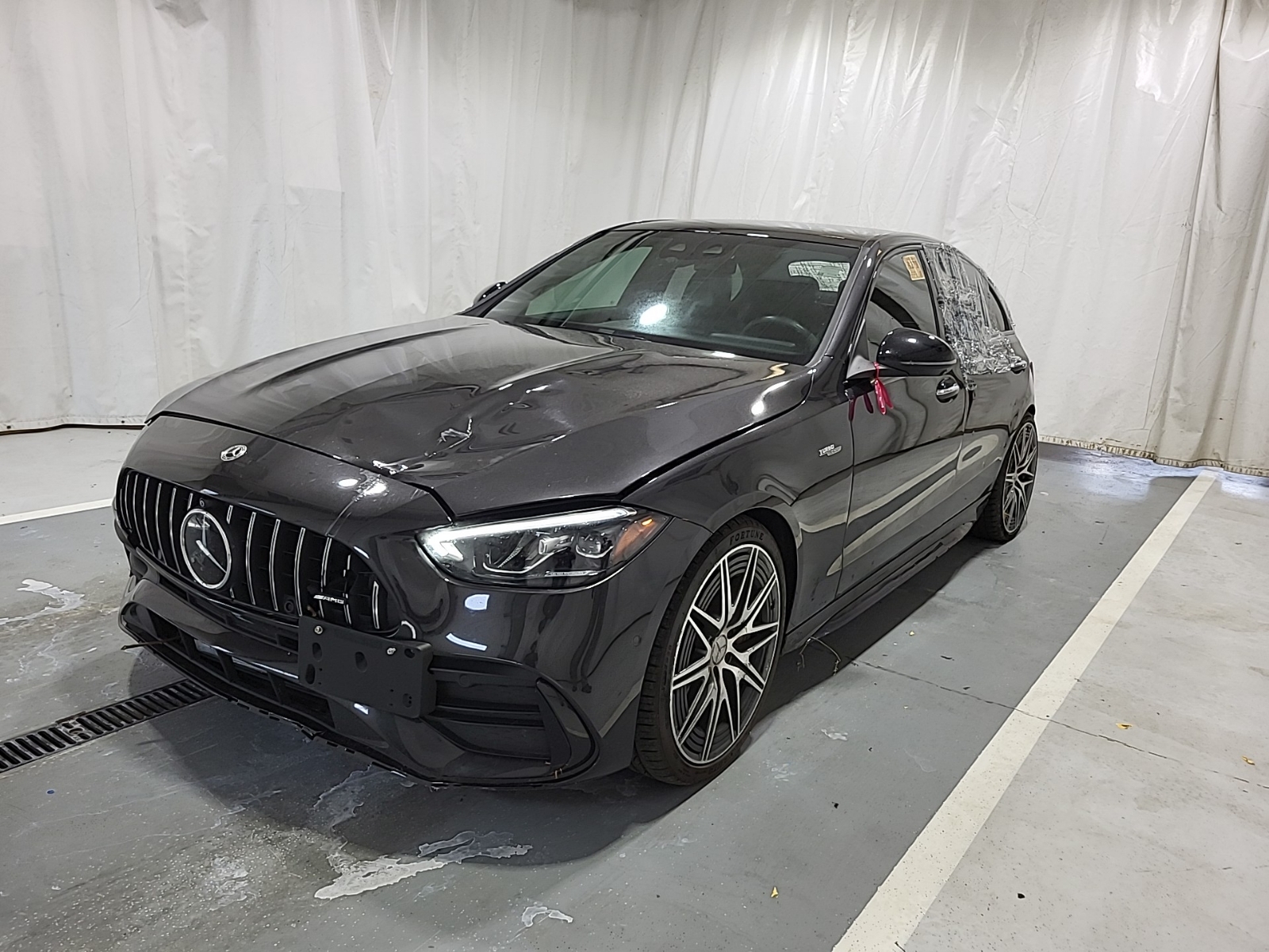 Автомобил